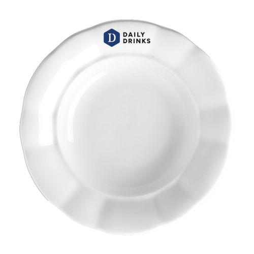 Bord Bernice diep 24 cm porselein met DailyDrinks-logo in meerdere kleuren op voorkant.