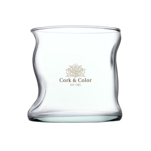 Vooraanzicht Nami Matcha glas met meerkleurig CorkColor logo, transparant matcha drinkglas met bedrukking op glaswand.