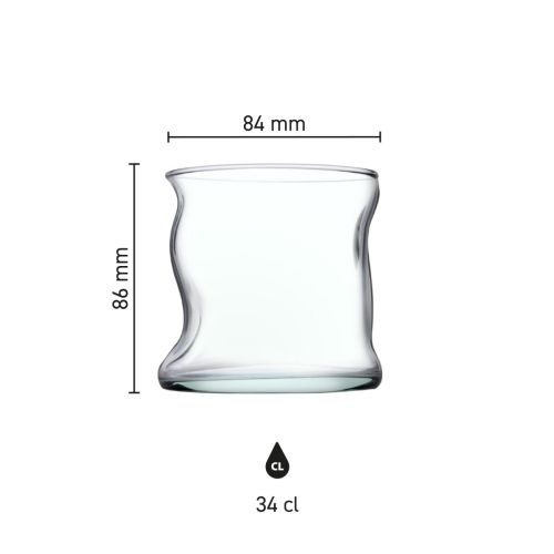 Infographic met productafmetingen van Nami Matcha glas, overzicht van hoogte en diameter van het transparant matcha drinkglas.
