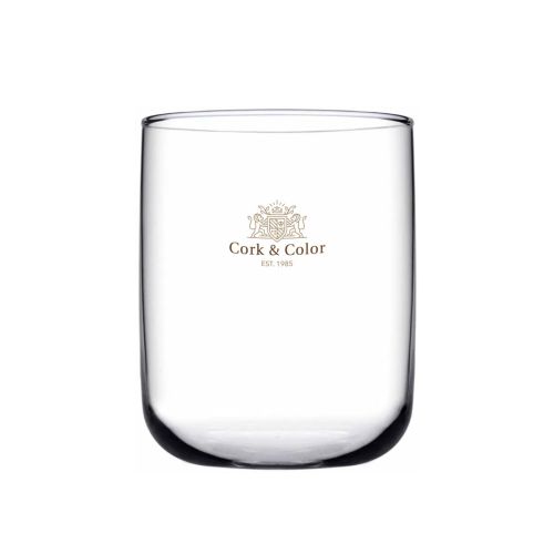 Voorzijde van de Iconic Tumbler 27 cl. glas met meerkleurig CorkColor-logo subtiel bedrukt.