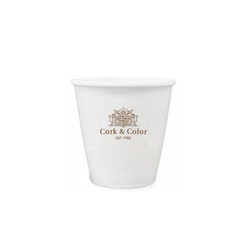 Papercup porselein 6 cl. met enkelkleurig logo van CorkColor prominent op voorzijde. Papercup porselein 6 cl. met enkelkleurig logo van CorkColor prominent op voorzijde.