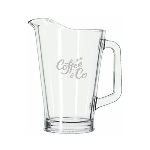 Libbey pitcher van 1 liter in glas met gegraveerd CoffeeCo-logo op de voorzijde. Libbey pitcher van 1 liter in glas met gegraveerd CoffeeCo-logo op de voorzijde.