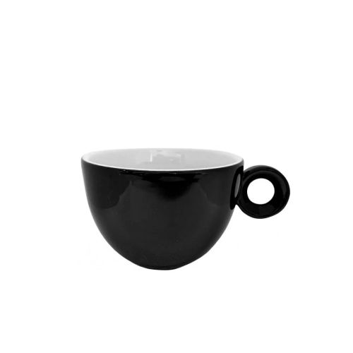 Vooraanzicht van zwart-witte porseleinen Rondo Koffie kop 15 cl. met ronde vorm en klassiek oor. Vooraanzicht van zwart-witte porseleinen Rondo Koffie kop 15 cl. met ronde vorm en klassiek oor.