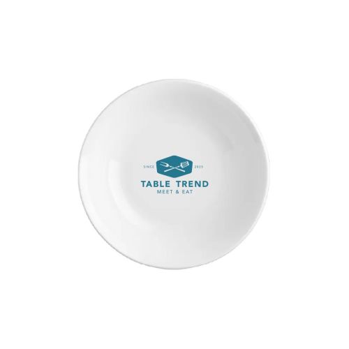 Vooraanzicht van porseleinen schaal 13 cm met TableTrend-logo in één druktoon voor branding. Vooraanzicht van porseleinen schaal 13 cm met TableTrend-logo in één druktoon voor branding.
