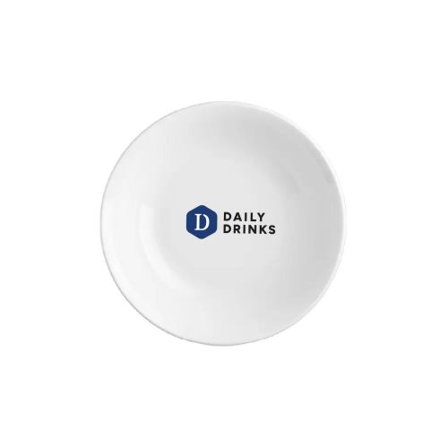 Schaal Princip 13 cm porselein met kleurrijk DailyDrinks-logo gedrukt op de voorzijde. Schaal Princip 13 cm porselein met kleurrijk DailyDrinks-logo gedrukt op de voorzijde.