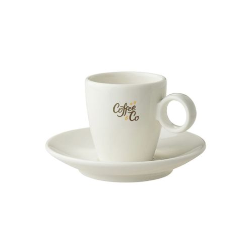 Full-colour CoffeeCo-logo zichtbaar op voorzijde van Bart Espresso porseleinset. Full-colour CoffeeCo-logo zichtbaar op voorzijde van Bart Espresso porseleinset.