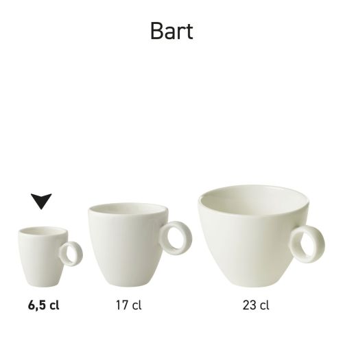 Reeks van Bart Espresso koppen wit porselein naast elkaar als productserie. Reeks van Bart Espresso koppen wit porselein naast elkaar als productserie.
