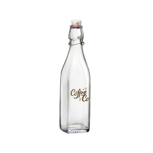 Vierkante glazen beugelfles van 0,5 liter met full-colour CoffeeCo-logo bedrukt op het vooraanzicht. Vierkante glazen beugelfles van 0,5 liter met full-colour CoffeeCo-logo bedrukt op het vooraanzicht.