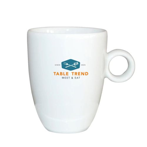 Bola cappuccinoset hoog wit 25 cl. met meerkleurig TableTrend-logo, gedrukt op porselein. Bola cappuccinoset hoog wit 25 cl. met meerkleurig TableTrend-logo, gedrukt op porselein.