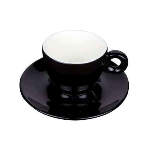 Vooraanzicht van Bola koffie 15 cl. set in zwart-wit porselein, met bolle vorm en glad oppervlak. Vooraanzicht van Bola koffie 15 cl. set in zwart-wit porselein, met bolle vorm en glad oppervlak.