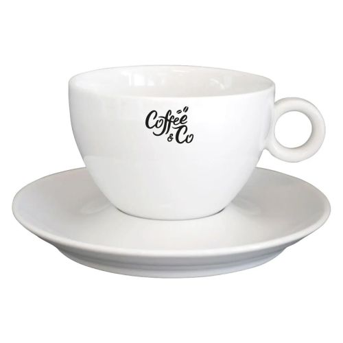 Eénkleurige logo-opdruk van CoffeeCo op de voorzijde van de Bola koffie verkeerd kop 28 cl. Eénkleurige logo-opdruk van CoffeeCo op de voorzijde van de Bola koffie verkeerd kop 28 cl.