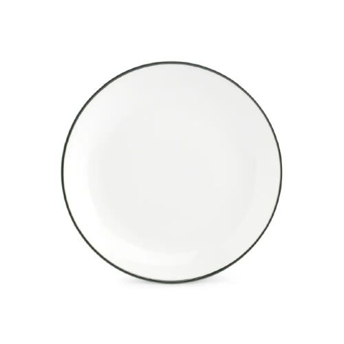 Rond bord van wit porselein met groene rand uit de Basic lijn, 15 cm doorsnee, recht van voren weergegeven. Rond bord van wit porselein met groene rand uit de Basic lijn, 15 cm doorsnee, recht van voren weergegeven.