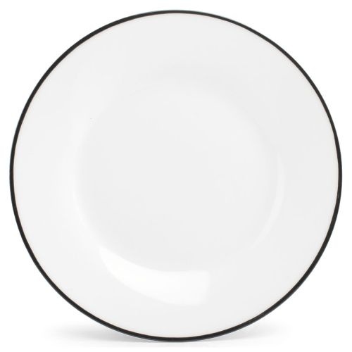 Rond porseleinen bord van 27 cm uit de Basic lijn met zwarte rand, wit en symmetrisch van voren gezien. Rond porseleinen bord van 27 cm uit de Basic lijn met zwarte rand, wit en symmetrisch van voren gezien.