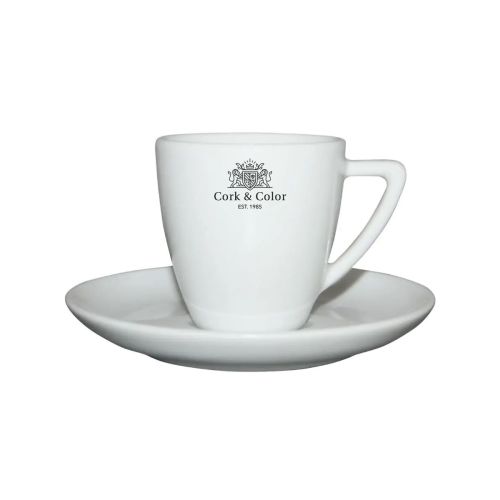 Voorzijde van Classic Koffie wit 15 cl. set. met éénkleurig CorkColor-logo op porselein. Voorzijde van Classic Koffie wit 15 cl. set. met éénkleurig CorkColor-logo op porselein.