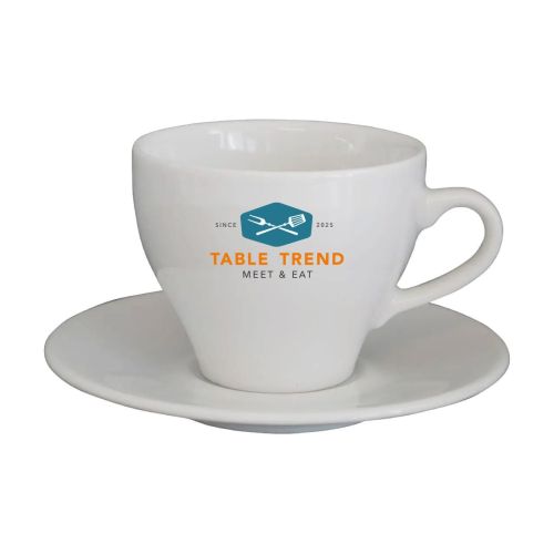 Porseleinen Dom Cappuccino wit 20 cl. set met meerkleurig TableTrend-logo op de voorkant. Porseleinen Dom Cappuccino wit 20 cl. set met meerkleurig TableTrend-logo op de voorkant.