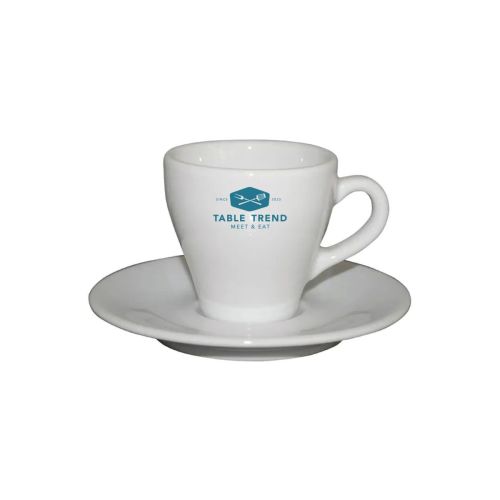 Vooraanzicht van Dom Espresso 8 cl. SET met éénkleurig TableTrend-logo op het witte porselein. Vooraanzicht van Dom Espresso 8 cl. SET met éénkleurig TableTrend-logo op het witte porselein.