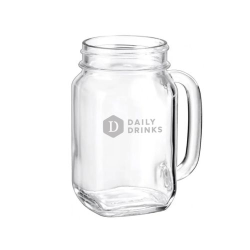 Vooraanzicht van de Drink Jar 48 cl met gegraveerd DailyDrinks-logo subtiel in het glasoppervlak. Vooraanzicht van de Drink Jar 48 cl met gegraveerd DailyDrinks-logo subtiel in het glasoppervlak.