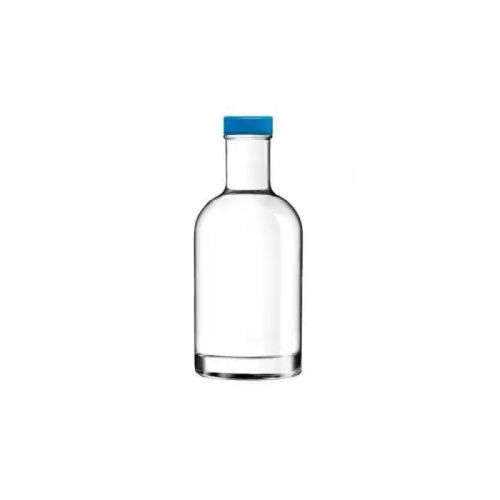 Heldere glazen fles Oslo 0,2 liter met blauwe dop van voren gefotografeerd, zonder bedrukking. Heldere glazen fles Oslo 0,2 liter met blauwe dop van voren gefotografeerd, zonder bedrukking.