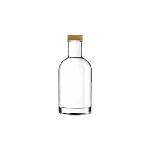 Heldere glazen fles Oslo 0,2 liter met gouden dop van voren gefotografeerd, zonder bedrukking. Heldere glazen fles Oslo 0,2 liter met gouden dop van voren gefotografeerd, zonder bedrukking.