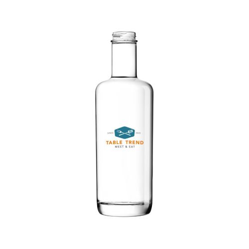 Fles Oxygen 0,5 liter met meerkleurig bedrukt logo TableTrend op de voorzijde van het glas. Fles Oxygen 0,5 liter met meerkleurig bedrukt logo TableTrend op de voorzijde van het glas.