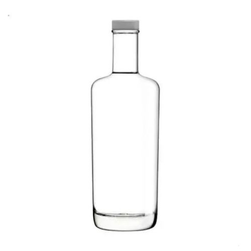 Voorzijde van glazen fles Oxygen 0,7 liter met zilveren dop, rechtopstaand met lange, smalle hals. Voorzijde van glazen fles Oxygen 0,7 liter met zilveren dop, rechtopstaand met lange, smalle hals.