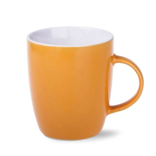 Vooraanzicht van de Mini Specta mok van 28 cl. uitgevoerd in geel porselein met rechte wand en oor. Vooraanzicht van de Mini Specta mok van 28 cl. uitgevoerd in geel porselein met rechte wand en oor.