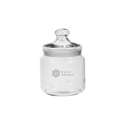 Glazen snoeppot van 0,5 liter met DailyDrinks-logo als gravure op de voorzijde, transparant materiaal. Glazen snoeppot van 0,5 liter met DailyDrinks-logo als gravure op de voorzijde, transparant materiaal.