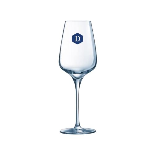 Sublym wijnglas 25 cl. met eenkleurig DailyDrinks-logo op de voorzijde van het glas. Sublym wijnglas 25 cl. met eenkleurig DailyDrinks-logo op de voorzijde van het glas.