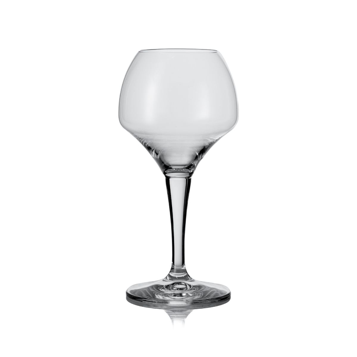 Vooraanzicht van transparant bierglas Norbert 42 cl. met taps toelopende vorm en smalle voet. Vooraanzicht van transparant bierglas Norbert 42 cl. met taps toelopende vorm en smalle voet.