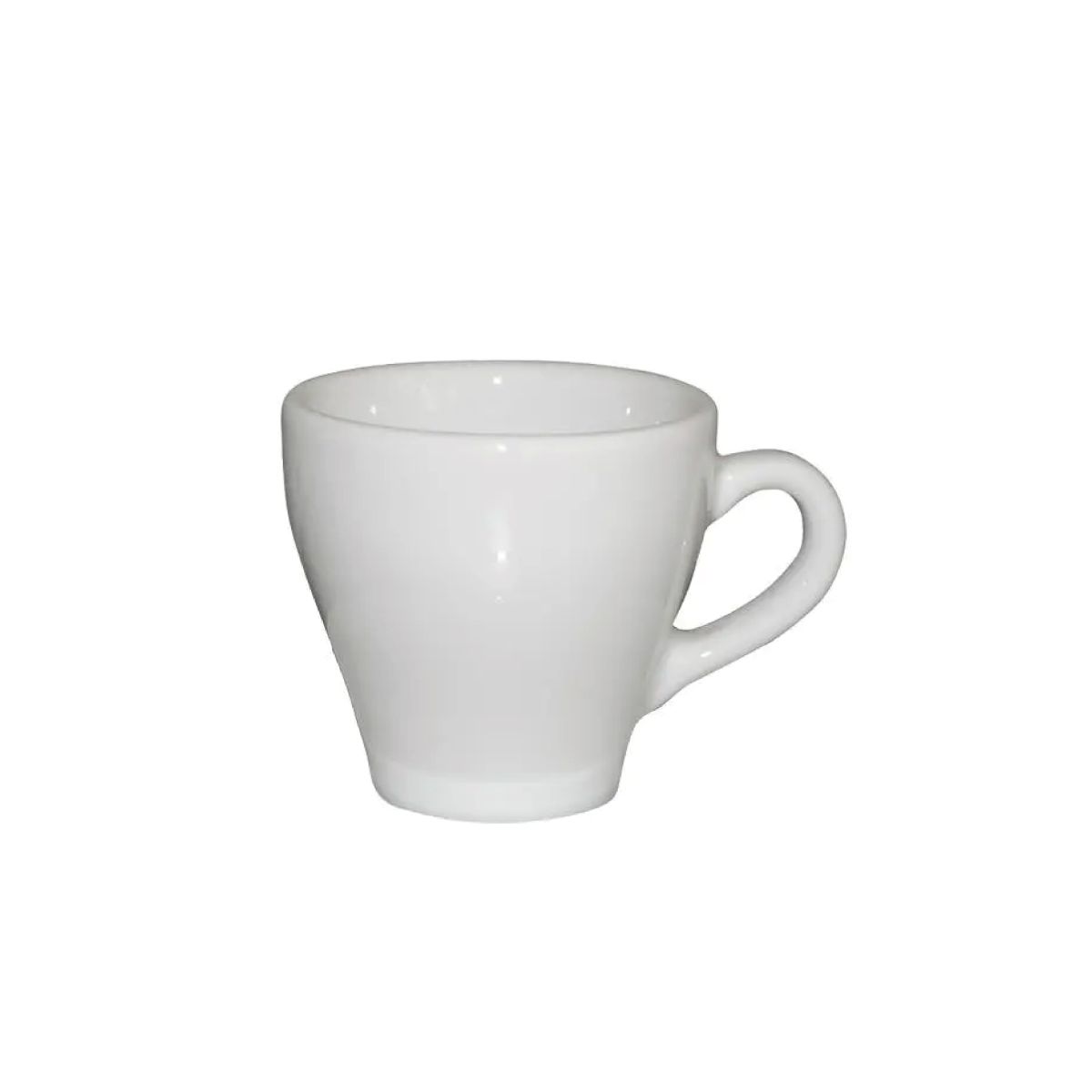 Dom Espresso kop wit 8 cl. van porselein, recht van voren gefotografeerd tegen neutrale achtergrond. Dom Espresso kop wit 8 cl. van porselein, recht van voren gefotografeerd tegen neutrale achtergrond.
