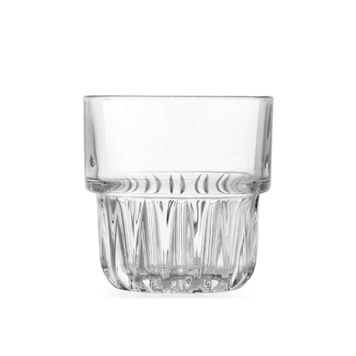 Everest tumbler 23 cl. vooraanzicht van helder glas met cilindervormige uitstraling. Everest tumbler 23 cl. vooraanzicht van helder glas met cilindervormige uitstraling.